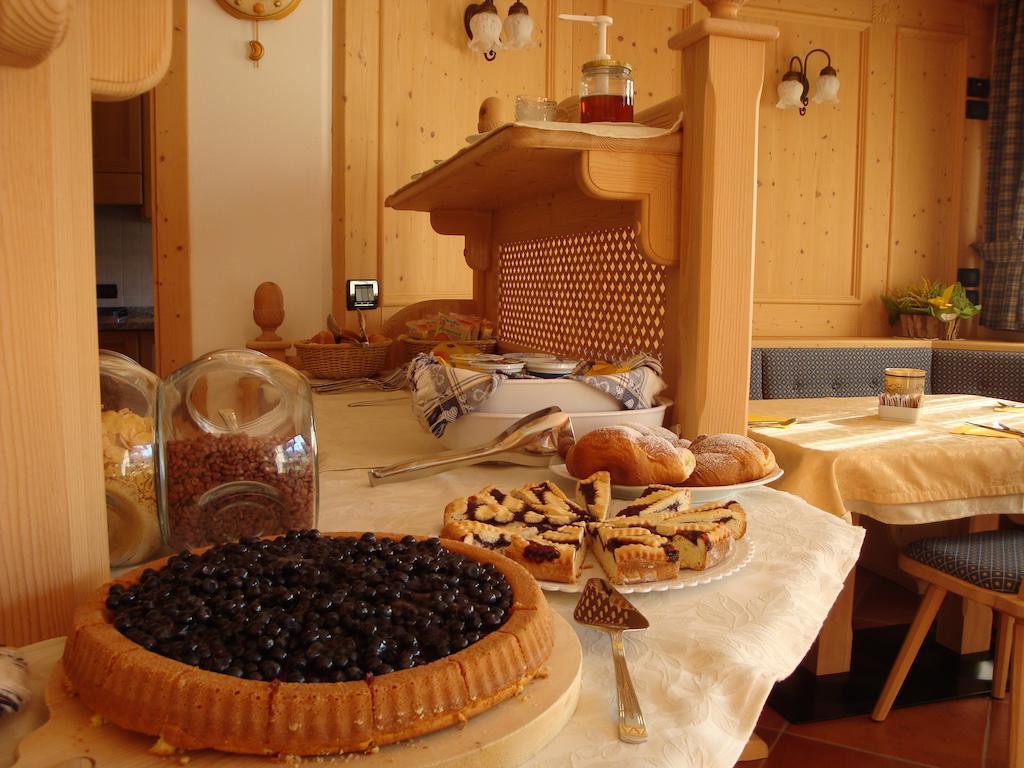 לינה וארוחת בוקר Breguzzo Agritur Cornasest מראה חיצוני תמונה