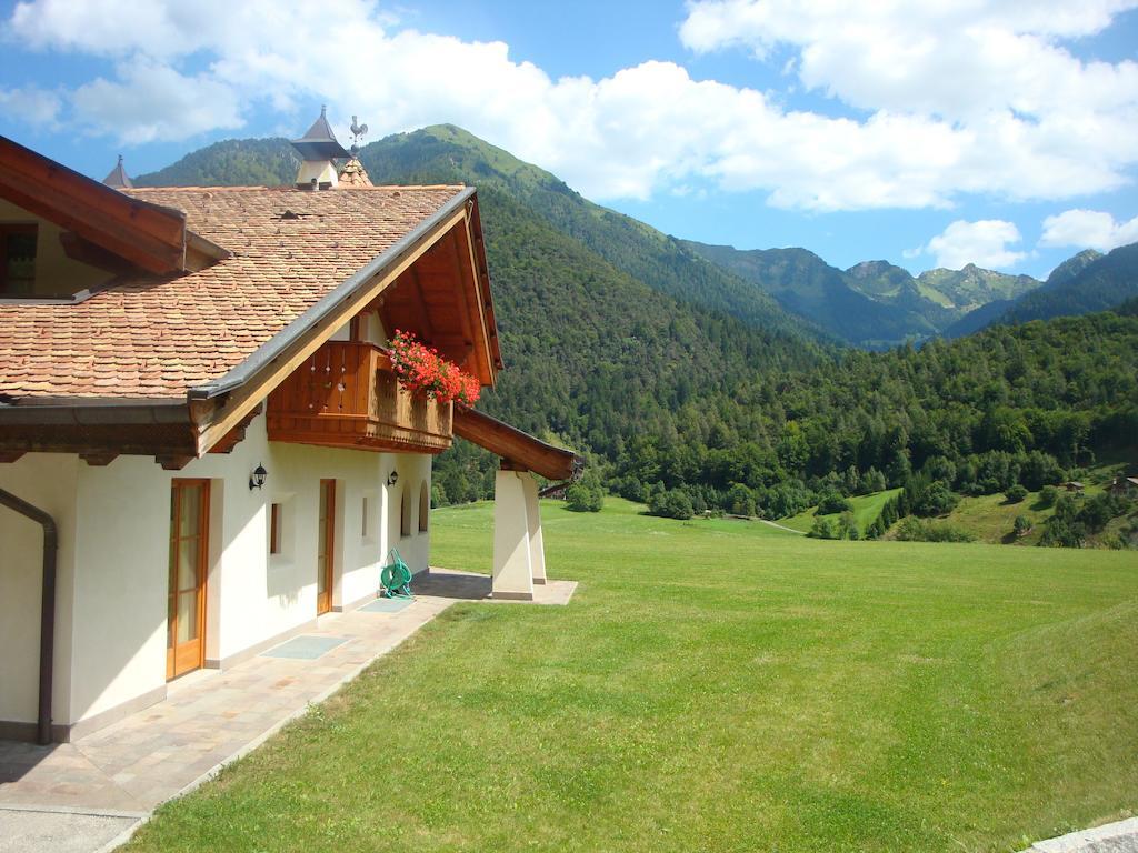 לינה וארוחת בוקר Breguzzo Agritur Cornasest מראה חיצוני תמונה
