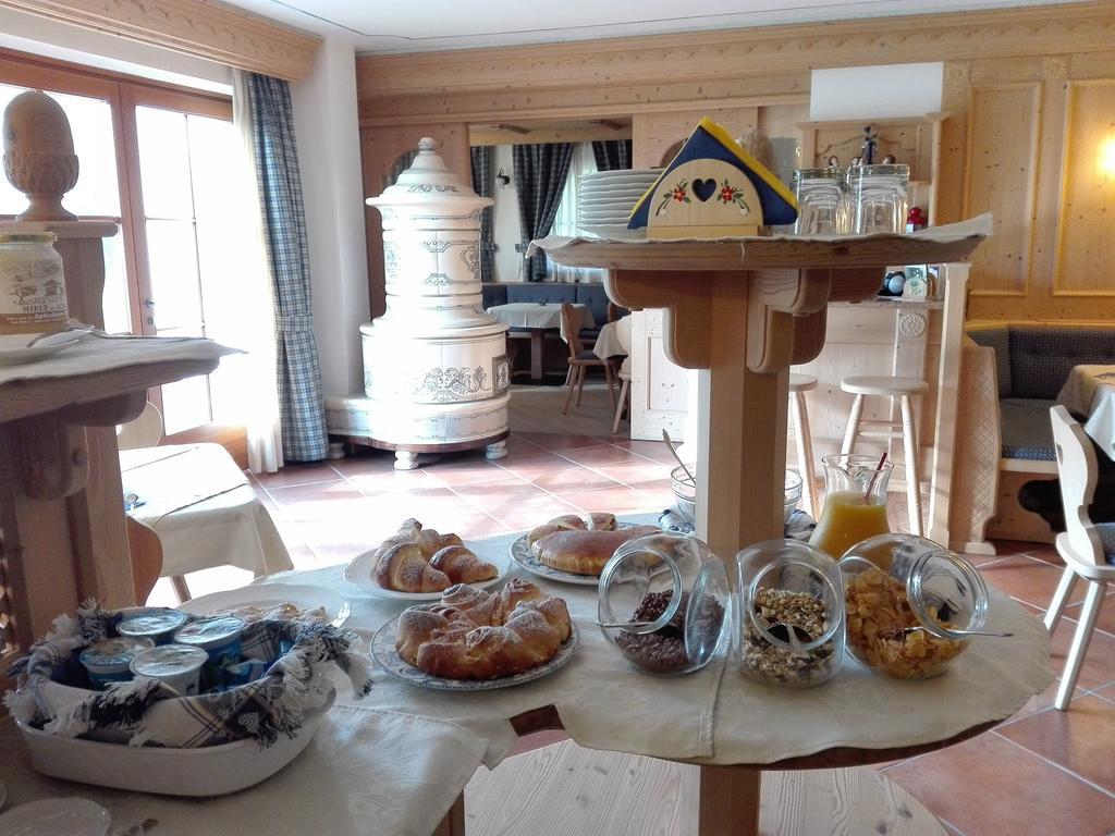 לינה וארוחת בוקר Breguzzo Agritur Cornasest מראה חיצוני תמונה