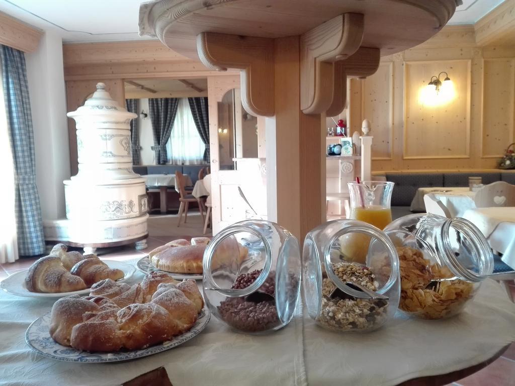 לינה וארוחת בוקר Breguzzo Agritur Cornasest מראה חיצוני תמונה