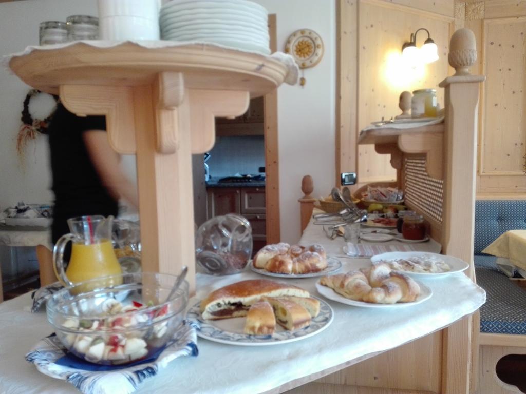 לינה וארוחת בוקר Breguzzo Agritur Cornasest מראה חיצוני תמונה